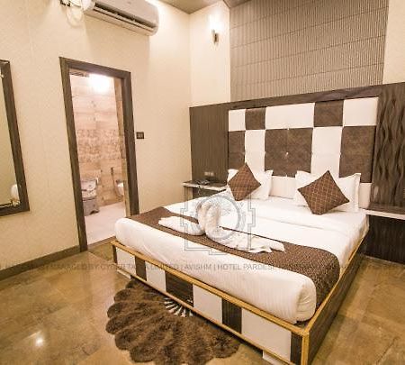 Hotel Pardesi Харідвар Екстер'єр фото